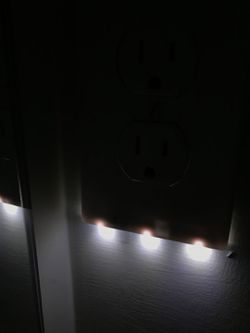OUTLET LED NIGHT LIGHTS Thumbnail