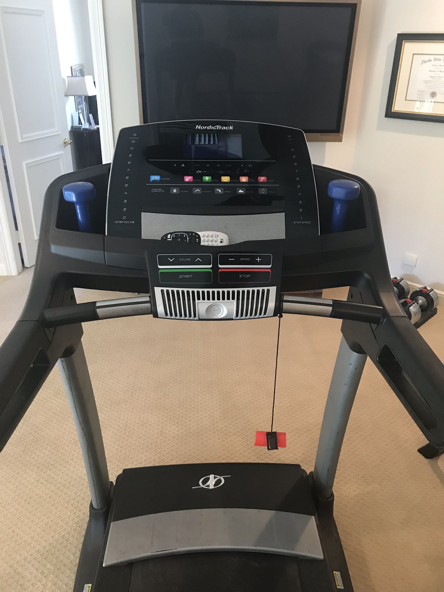 NordicTrack treadmill quad flex cushioning C900 gently used for Sale in