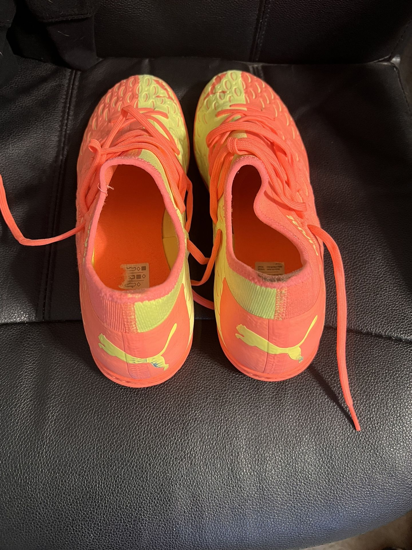 2 Pair Of Pumas