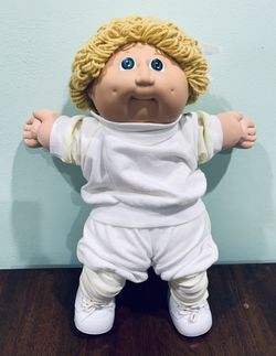 Outstanding CABBAGE PATCH 1984 Doll Thumbnail