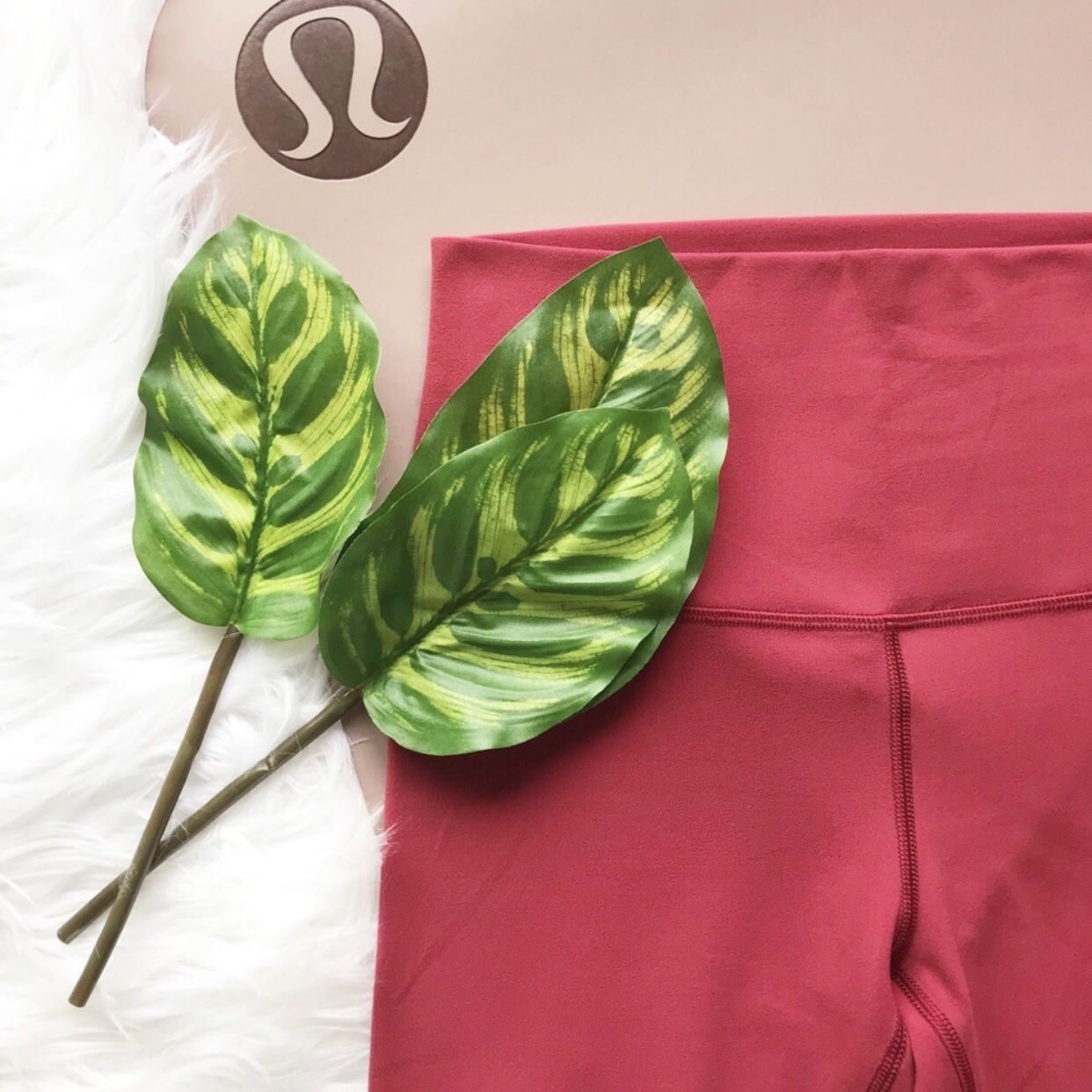 lululemon ruby red align