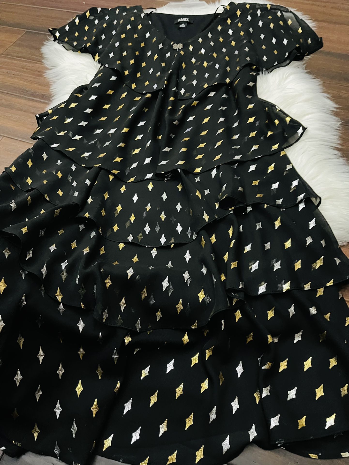  Beautiful Slny Flare Dress Women’s Size 12-14 