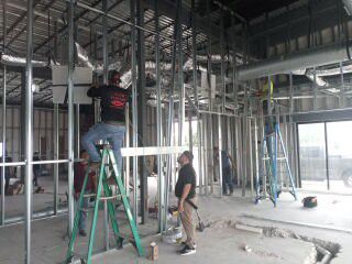 Need Sheetrocker With Experience abd A Helper With Experience