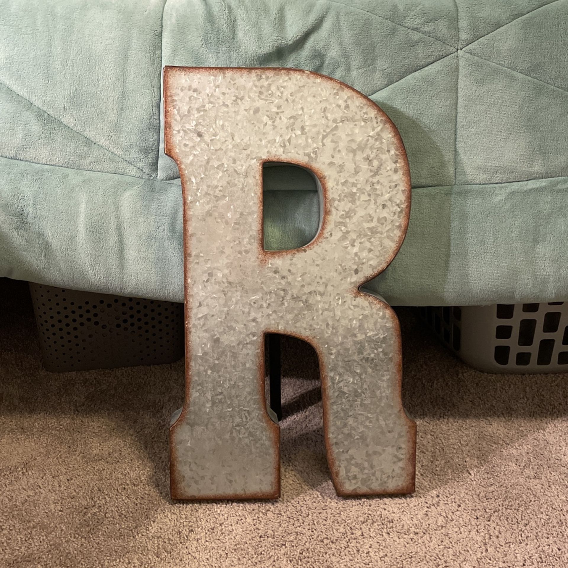Metal R
