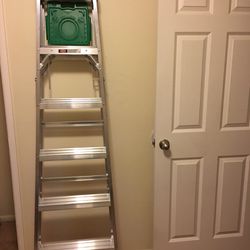 Werner 6ft Ladder - 1 Year Old Barely Used Thumbnail