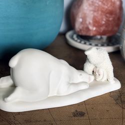 Snowbabies “Eye To Eye” Figurine Thumbnail