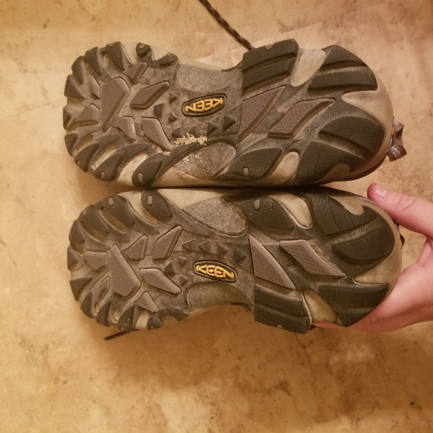 Keen womens hiking boots