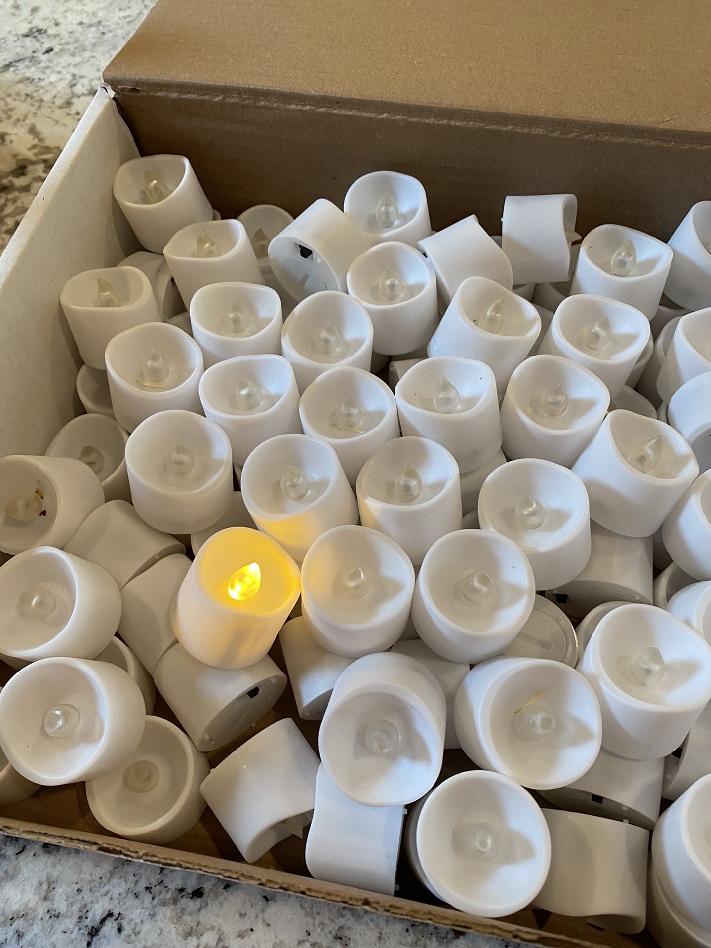 Battery Operated Tea Light Candle Set Wedding & Party Items