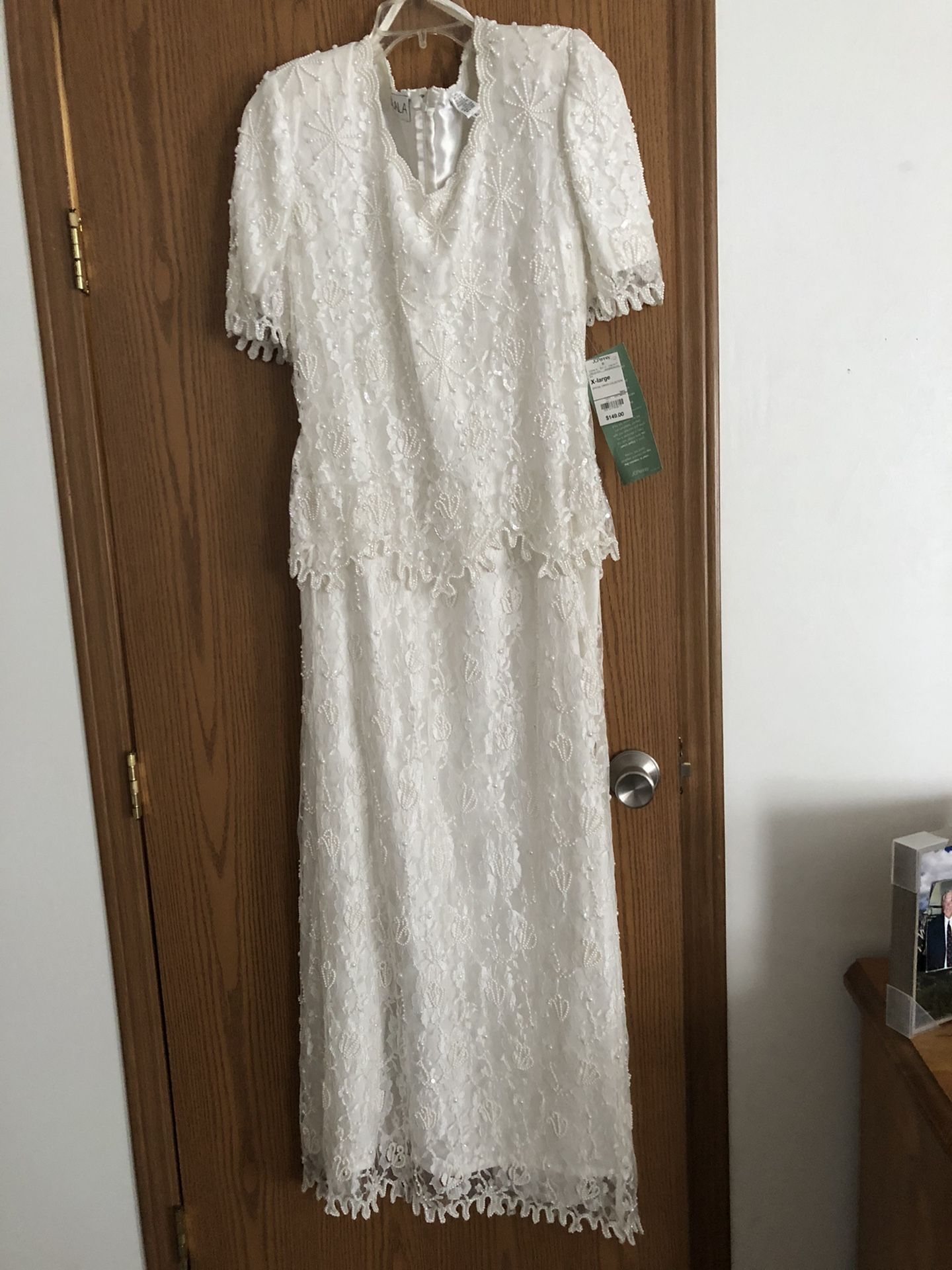 Wedding gown