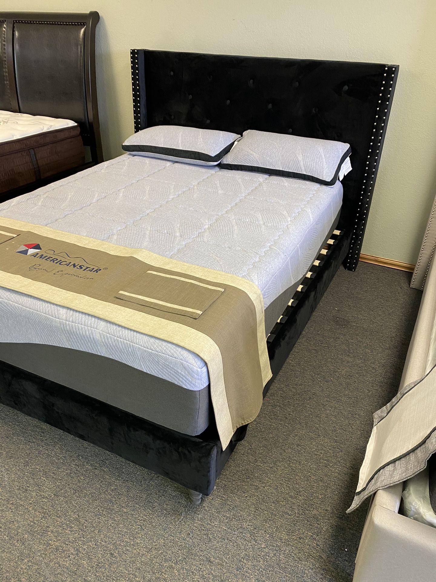 Queen Size Bed With Promotional Mattress And Free Delivery