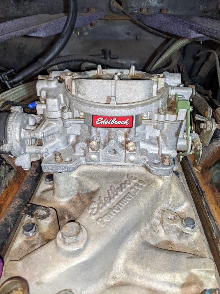 Edelbrock 1410 Carburetor - 750cfm - Electric Choke