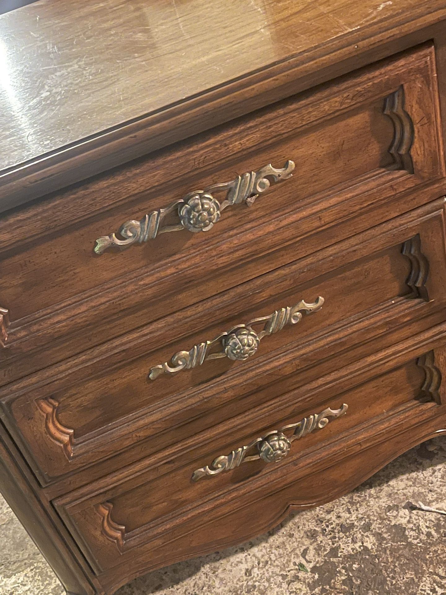 Large Vintage Dresser And Mirror Perfect Condition 