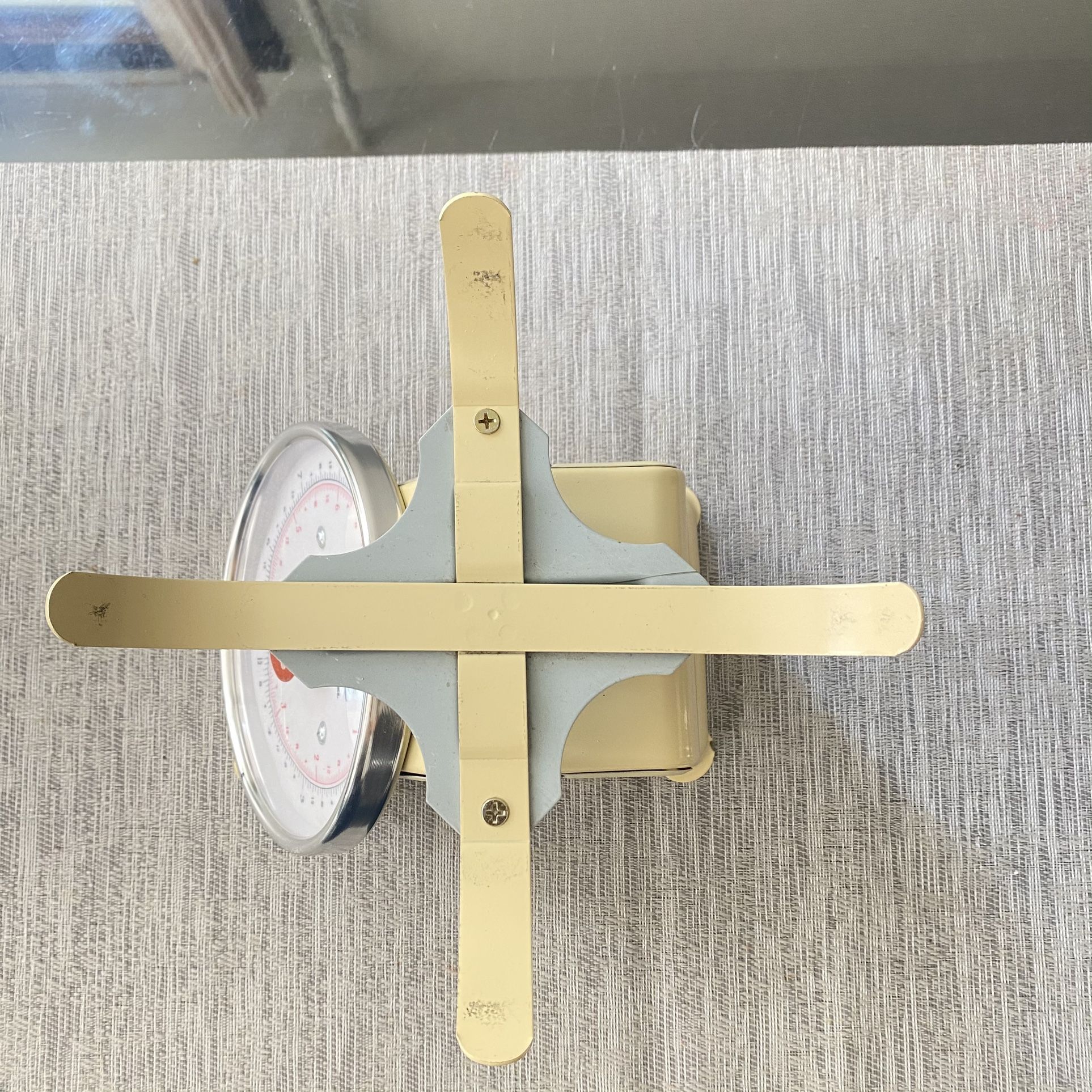 Update UP-710T 7" Fixed Dial Scale - 10 lb Capacity, 1 oz Graduations