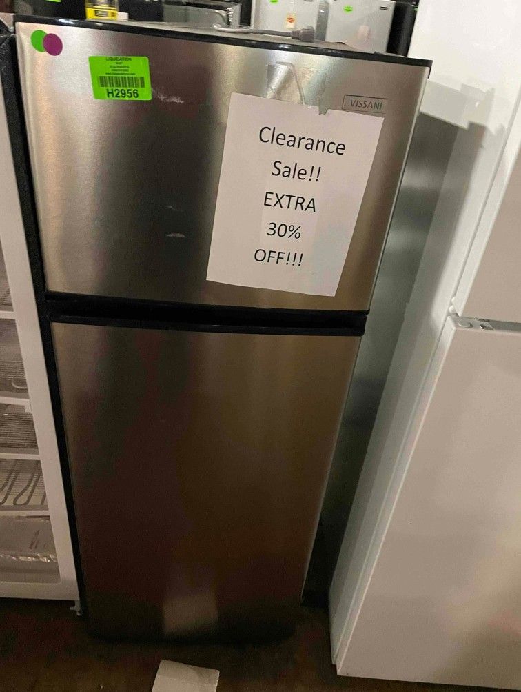 VISSANI MDFF7SS 7.1 cu. ft. Top Freezer Refrigerator for Sale in San