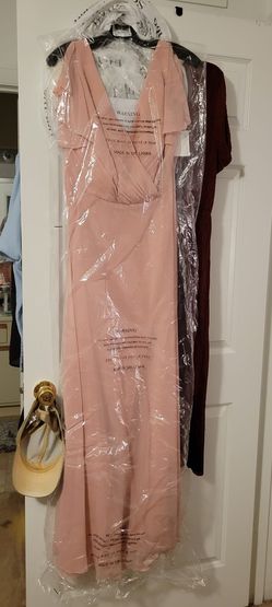 David’s Bridal Flutter-Sleeve Full Skirt Bridesmaid Dress Size 16 Ballet Pink NWT Thumbnail