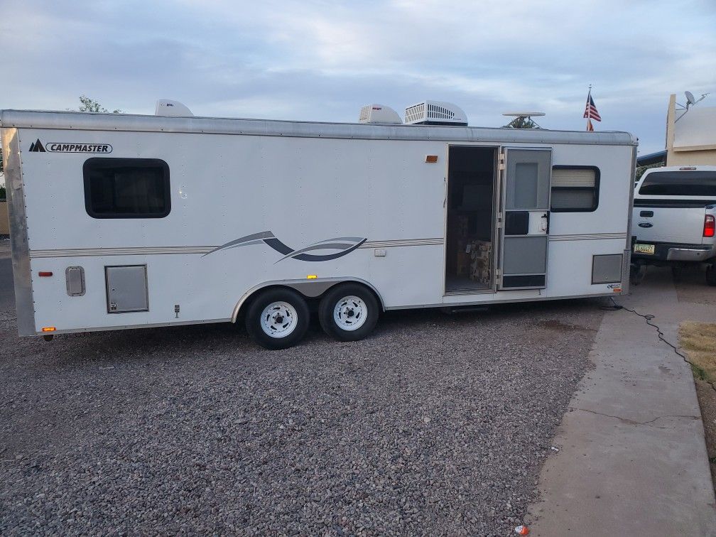 Toyhauler camping trailer