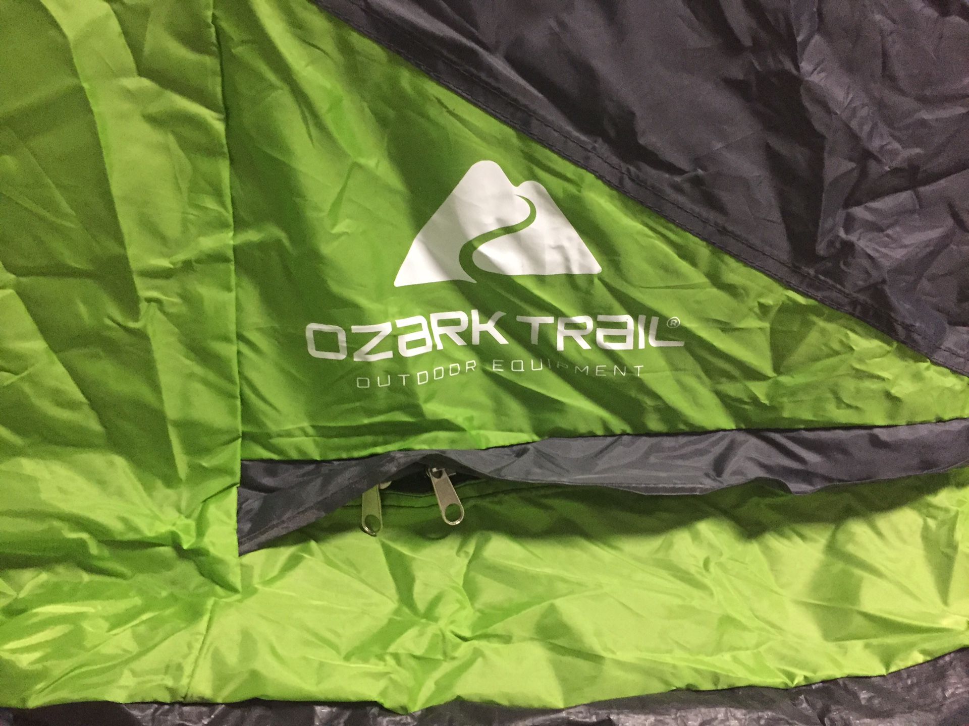 Camping tent