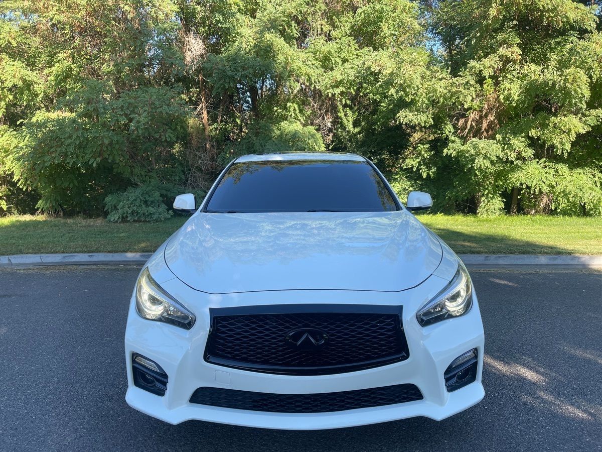 2017 INFINITI Q50