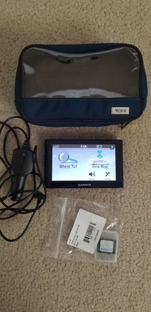 Garmin Nuvi with Tumi Holder