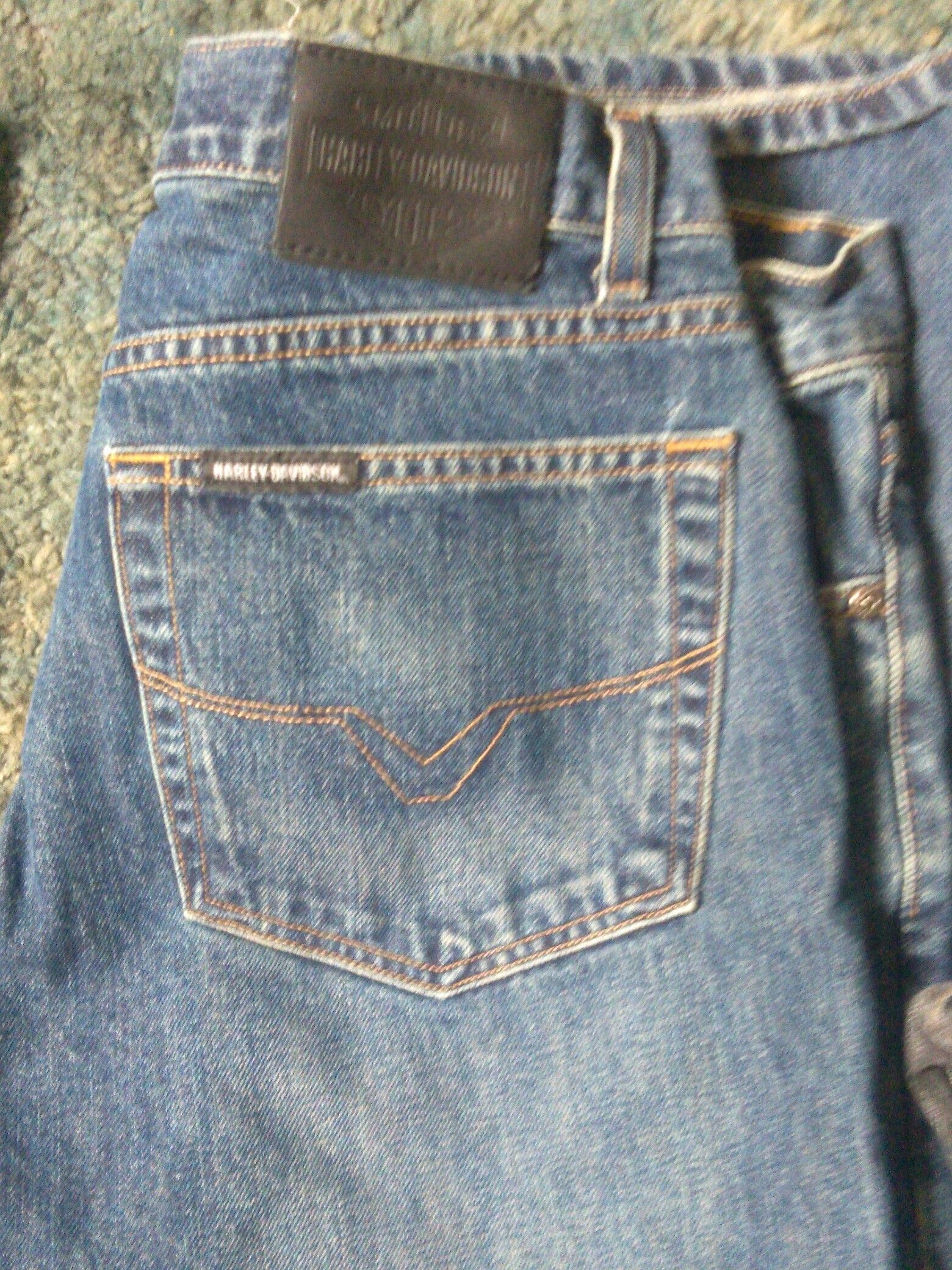 2pair Rustler Wrangler slim straight leg,