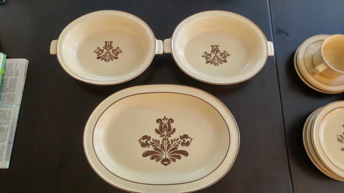 Pfaltzgraff Village Dinnerware Set Made in the US of A