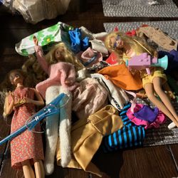 Three 1966 Barbies & Lots Of Clothes $ Accessories  Thumbnail