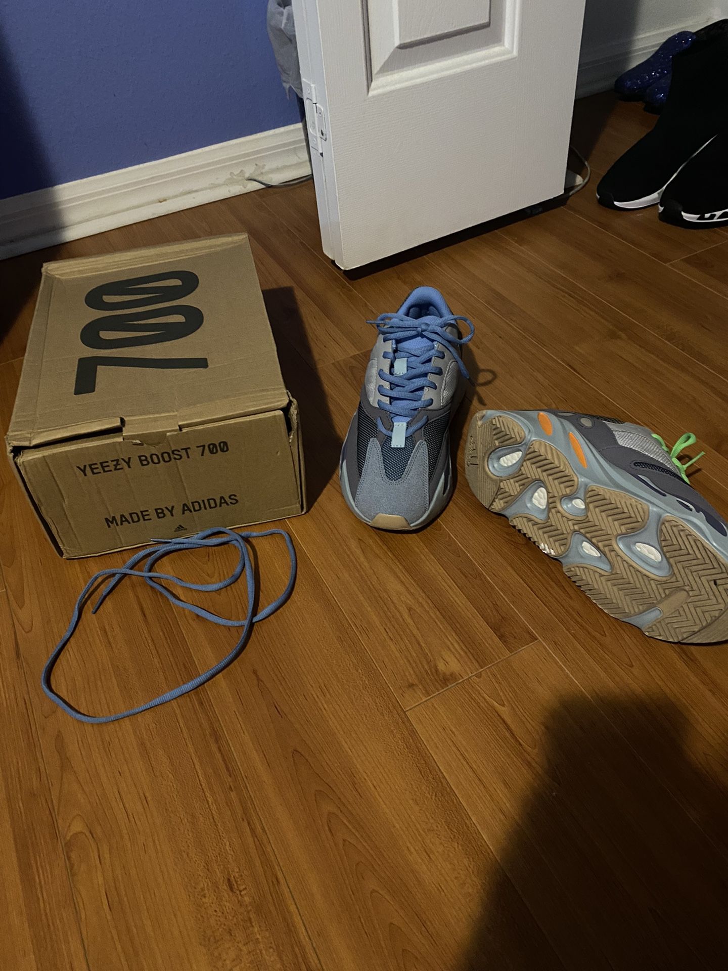 Yezzy Boost 700