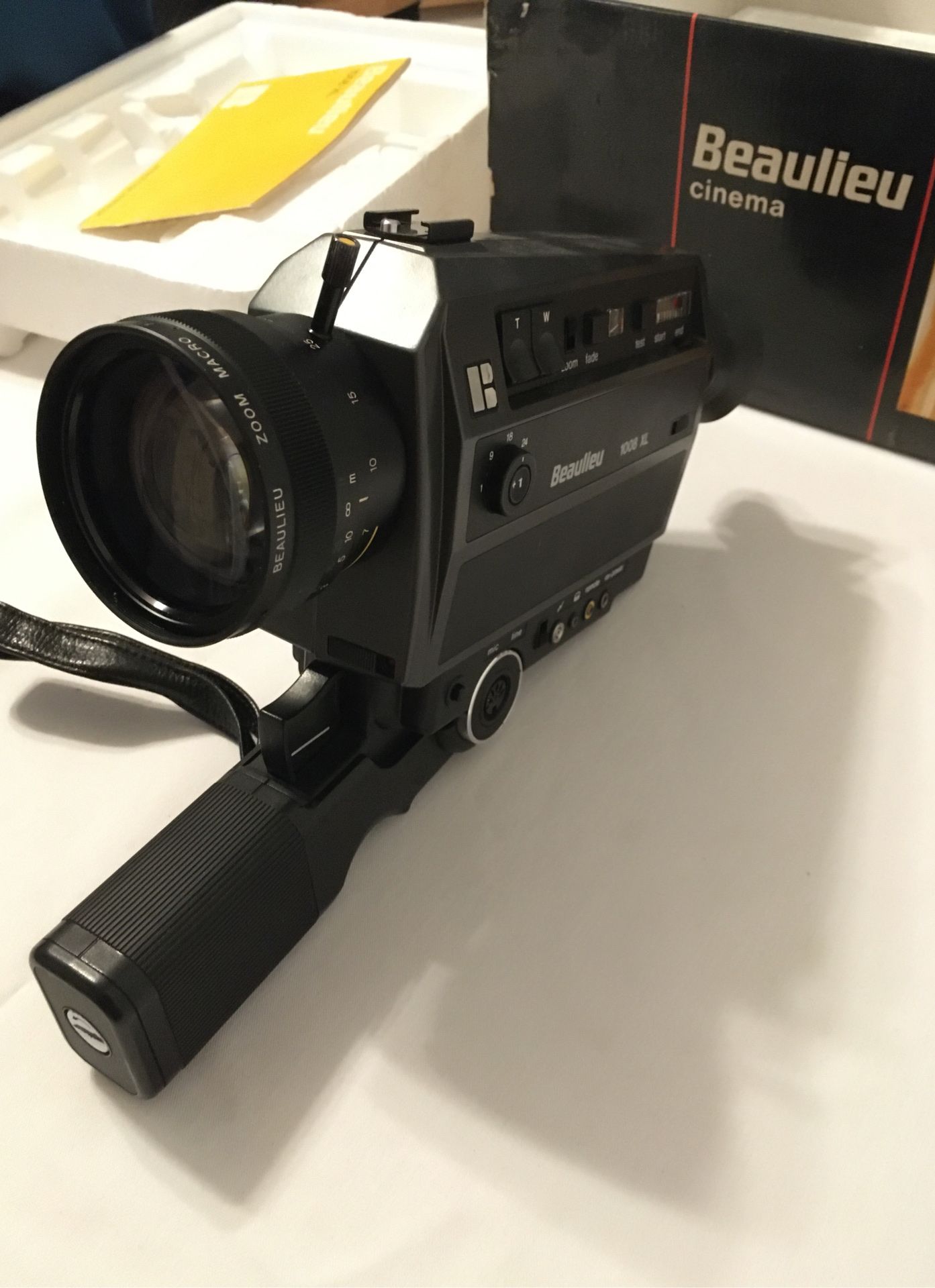 Beaulieu film camera