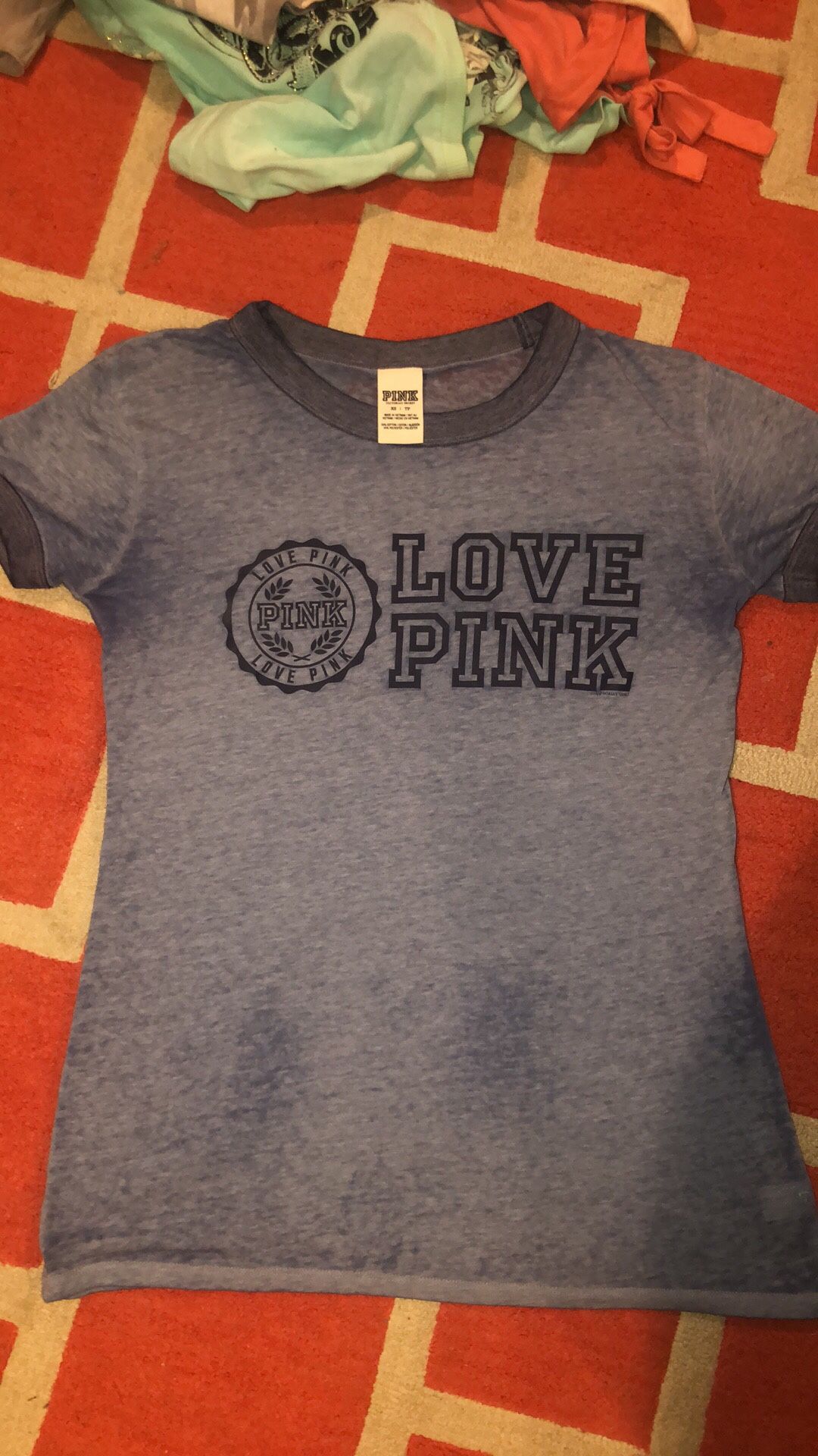 Xsmall vs pink