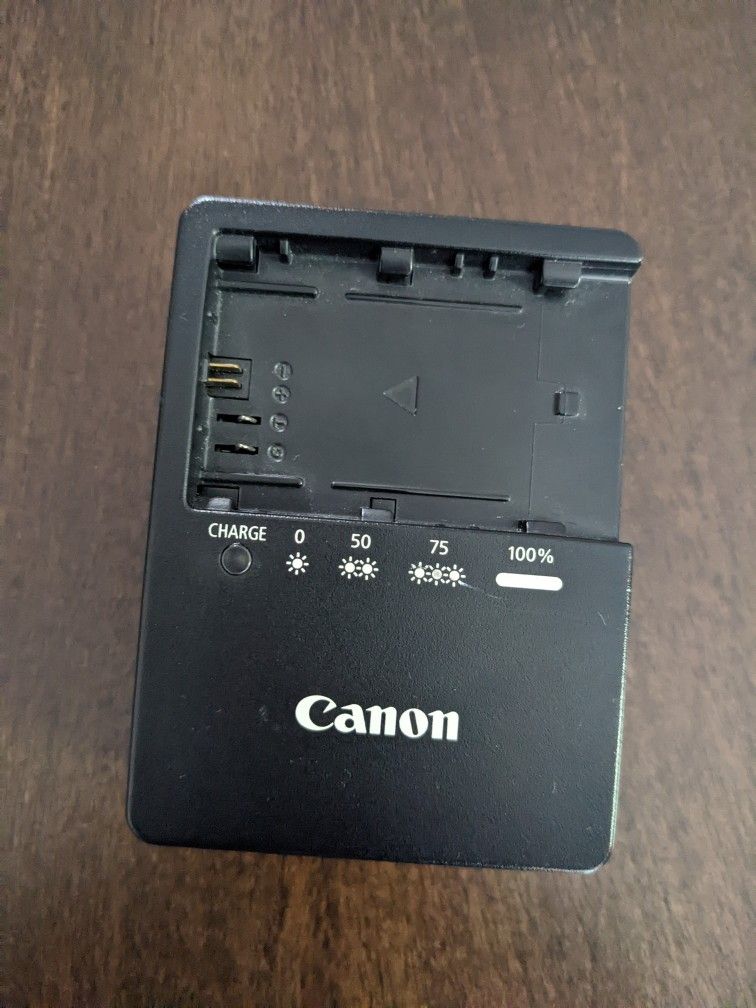 Canon EOS 6D Full Frame SLR Camera