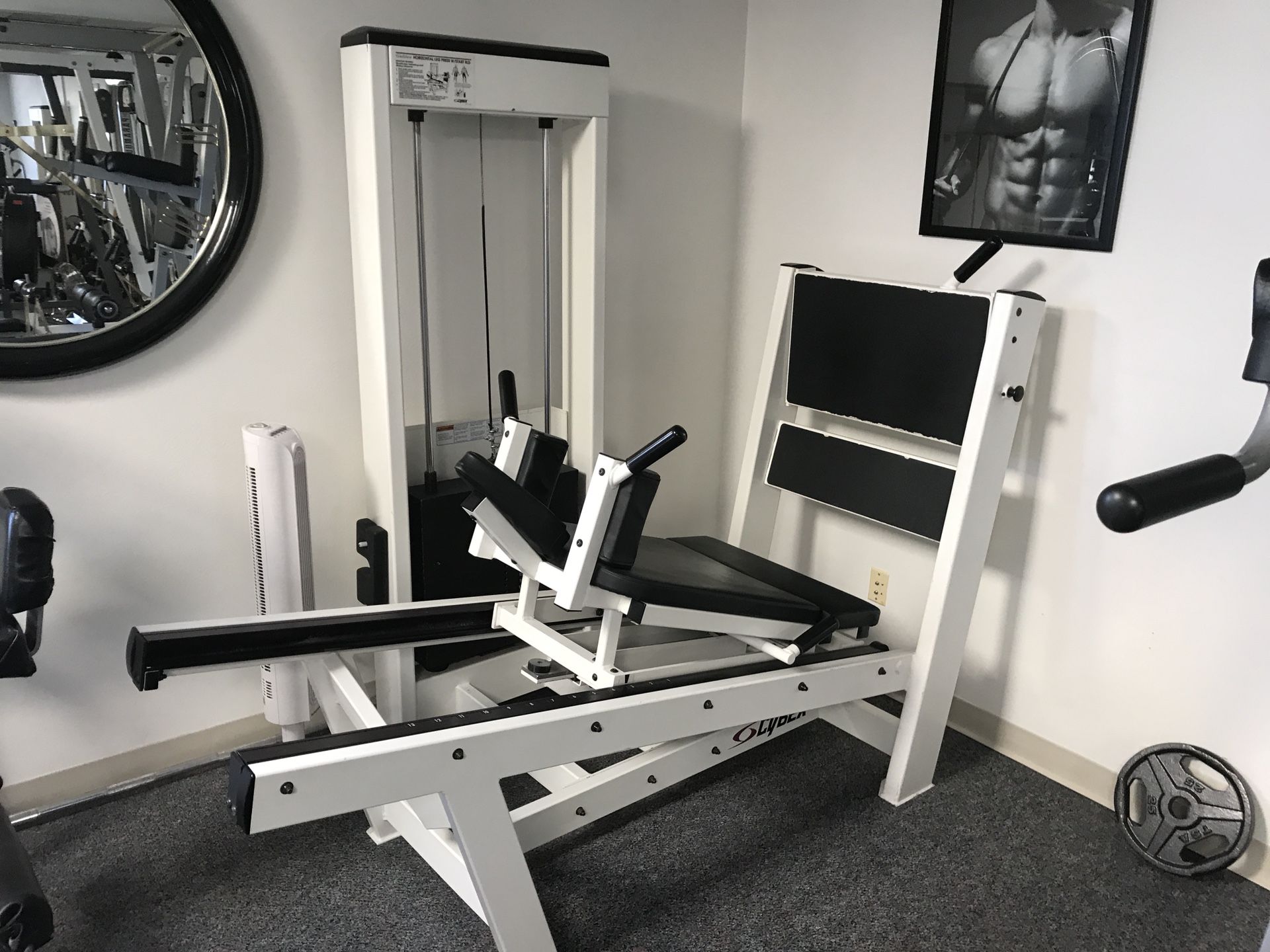 Cybex Galileo Horizontal Leg Press - Huge 500 Lb Weight Stack for Sale ...