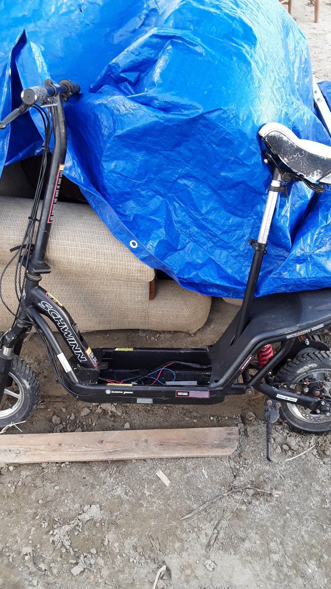 Schwinn 36Volt Stealth 1000 Electric Scooter for Sale in Thousand Palms