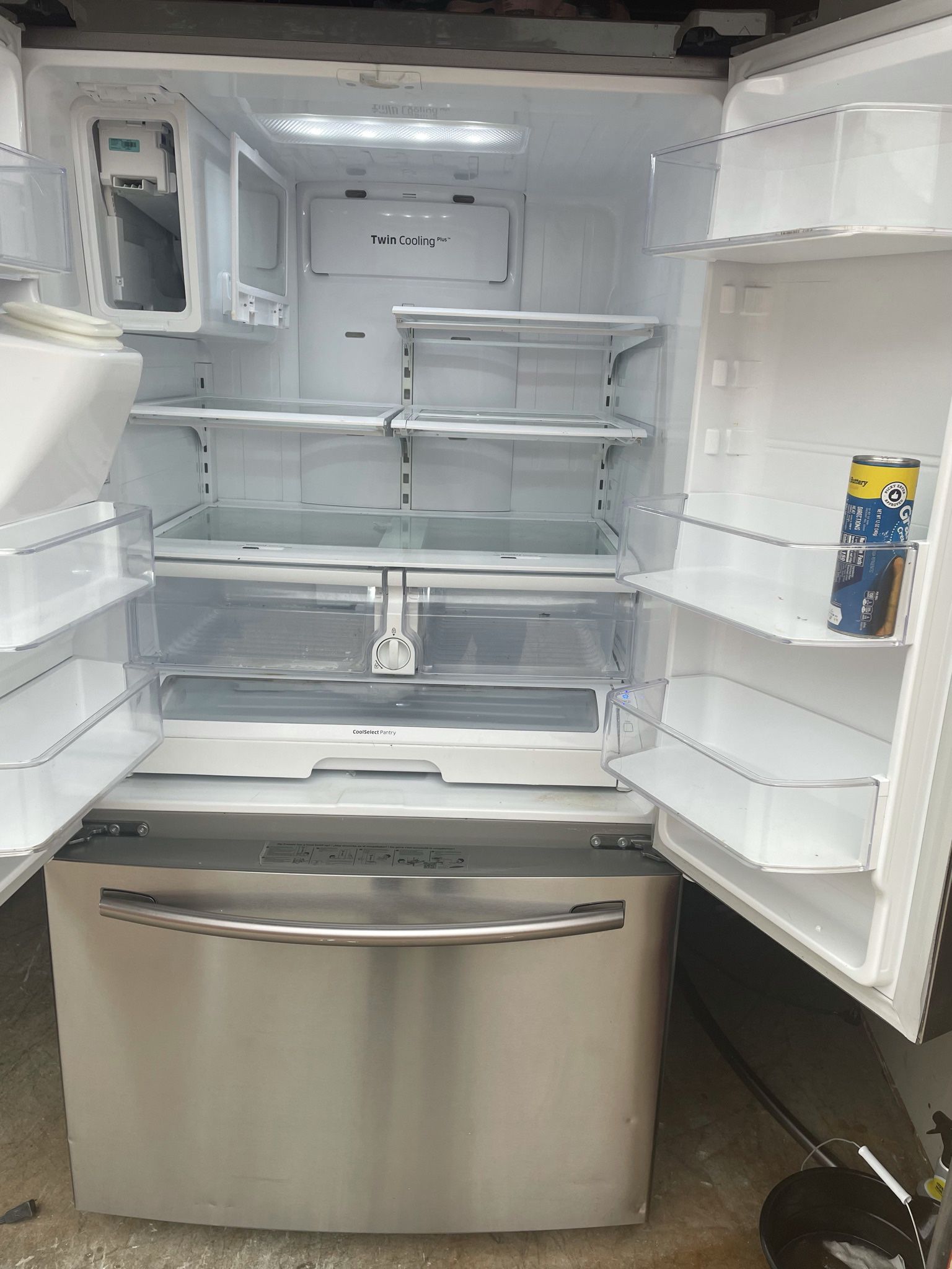 Samsung Refrigerator $650