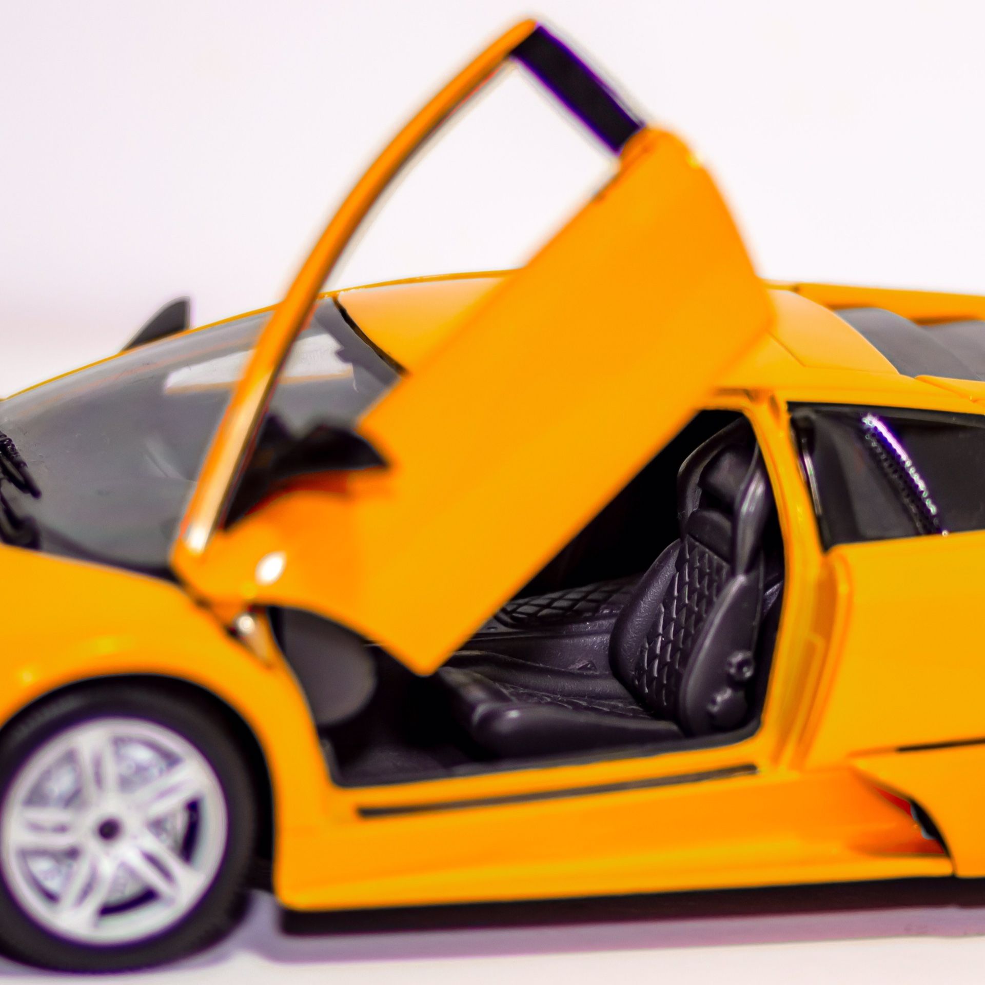 2007 Arancio Atlas Lamborghini Murcielago LP640 Maisto Diecast Vehicle 1:18 Scale